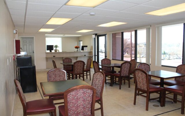 Somatel Nashville Airport Hotel