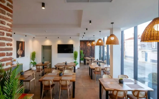 Elegance Boutique Hotel