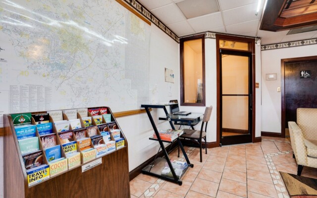 OYO Hotel Wade/Fayetteville I-95 South