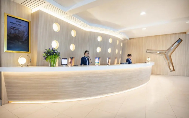 A-One The Royal Cruise Hotel Pattaya