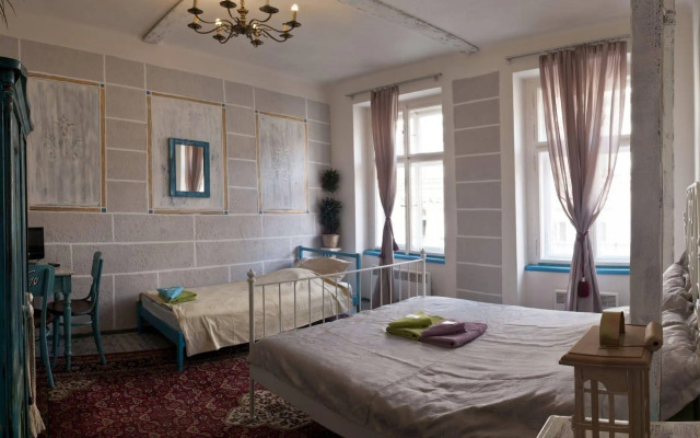 Old Time Hotel