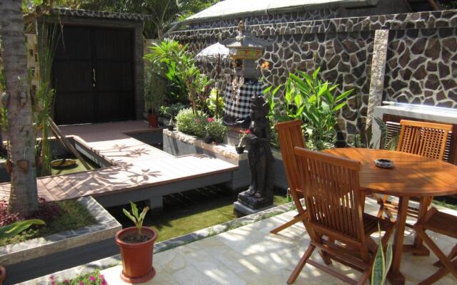Lovina Oasis