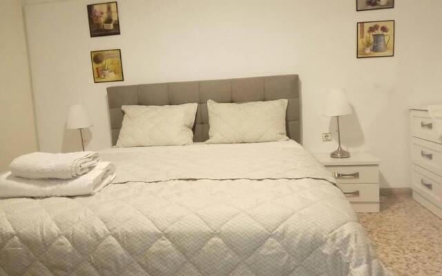 CENTRAL TOWN HOUSE 60m2****