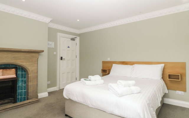 Harcombe House Rooms - First Floor King