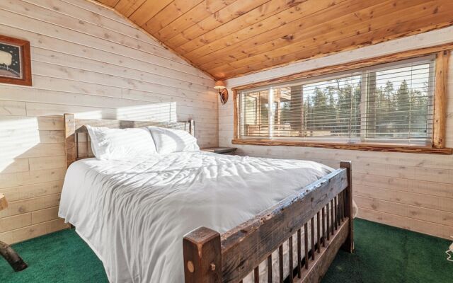 Blue Lagoon Lakefront