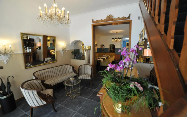 Hotel Rheinischer Hof