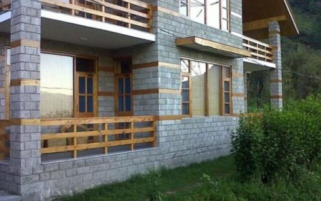 1 BR Cottage in Manali - Naggar Road, by GuestHouser (3B71)