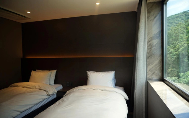 Mudeungpark Hotel