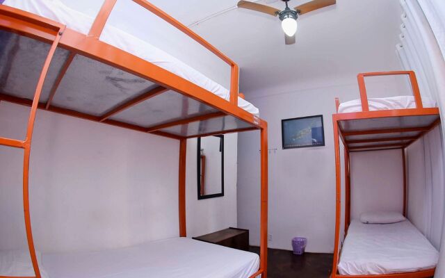 Pura Vida Hostel