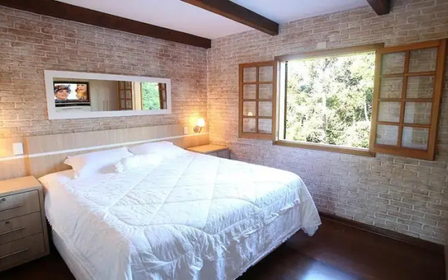 Linda Casa nas montanhas