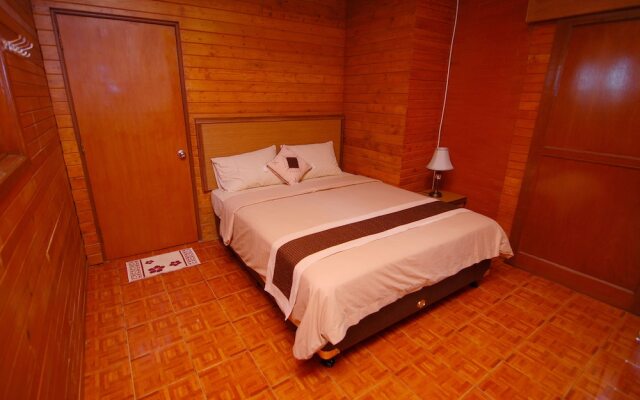 Villa ChavaMinerva Kayu - Ciater Highland Resort