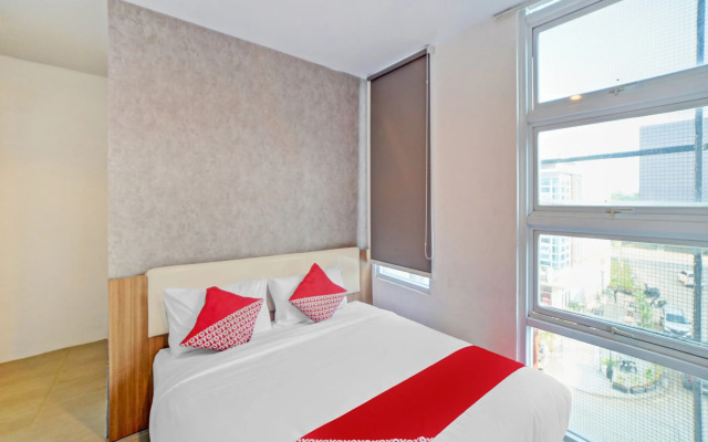 Super OYO 90559 Gamacity Residence