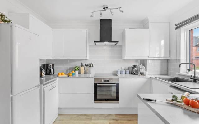 Chandlers Walk Modern Comfy Family Home in Exeter