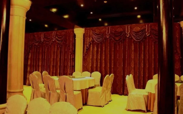Lingxiu Impression Hotel (Emei Baoguoguo Temple)
