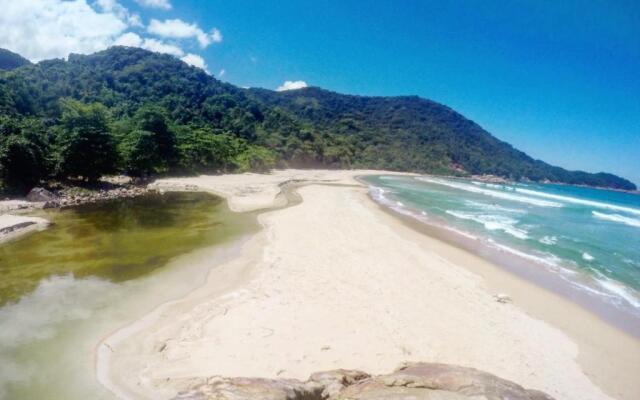 Flora Hostel & Camping Praia do Sono
