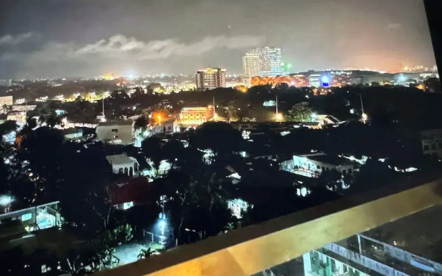 S & E condo with Panoramic view
