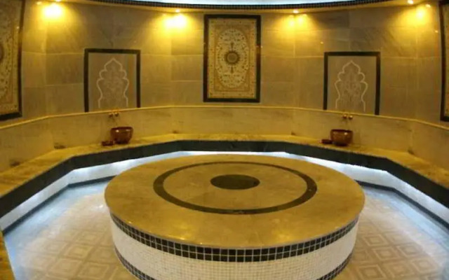 Regal Palace Hotel