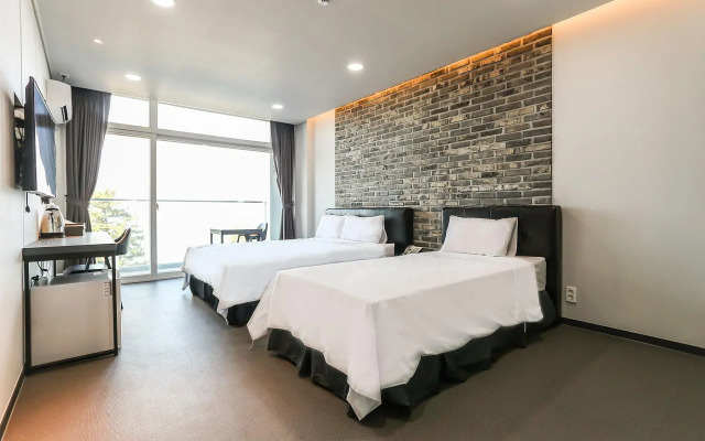 Hotel Cube