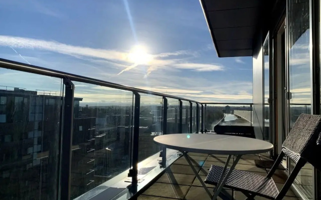 Stylish 2 Bedroom Apartment