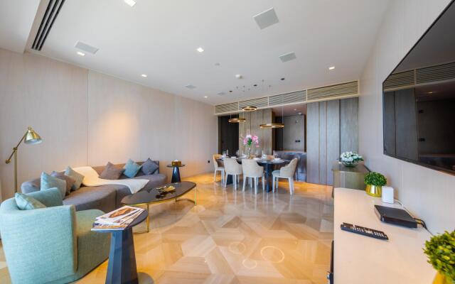 Dxb - Five - 30906 - Pj