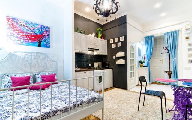 Stylish Studio near Rynok square