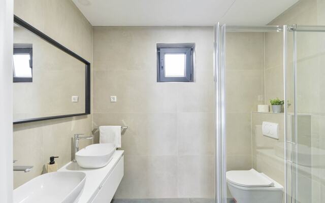 Holiday Home With Private Pool and spa