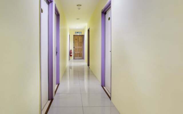 OYO 89583 Grove Hotel