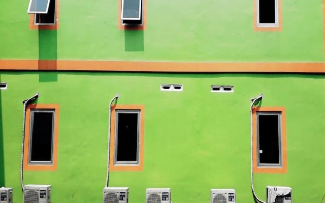 OYO 90706 Kost Alam Jaya Syariah