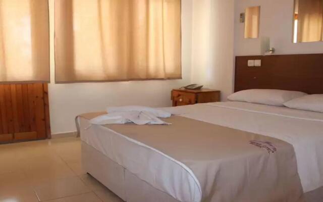 Tuana Hotel