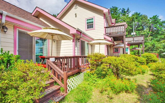 Yangyang Seorak Spa Herbvill Pension