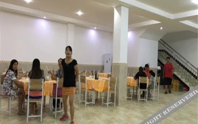 Libo Xiaoqikong Haixiu Convenience Hotel