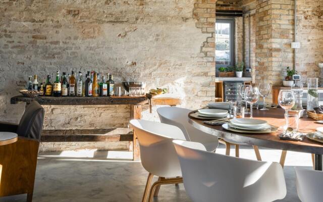 Charm and well-being in a rural setting. Dedicated to all those who seek comfort and style but love-Casa Rurale Botonto