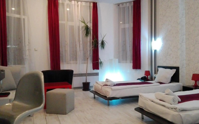 Scotty's Boutique Hotel