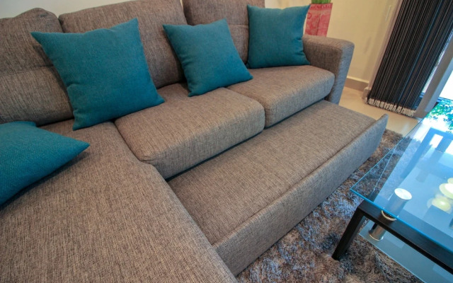 Family 2 Bedrooms Condo with Balcony and Pool Facilities