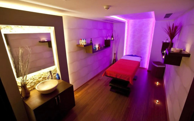 Fourway Hotel SPA & Restaurant
