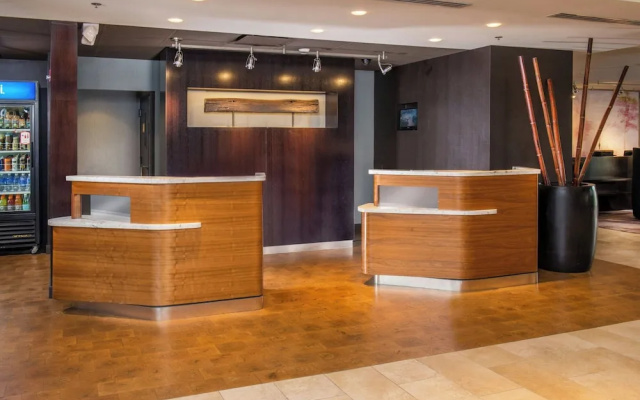 Courtyard By Marriott Fresno Downtown