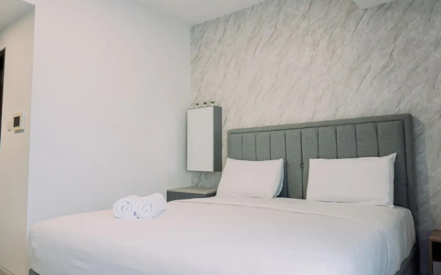 Homey And Warm Studio At West Vista Apartment