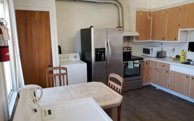 Apartment near Metro Monk Station