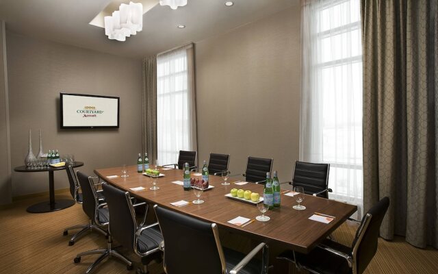 Courtyard Calgary Airport