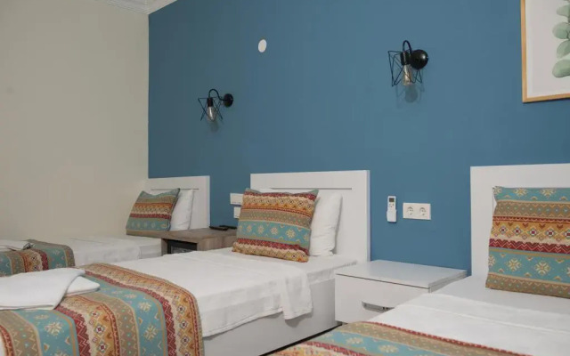 Mavi Yaprak Hotel