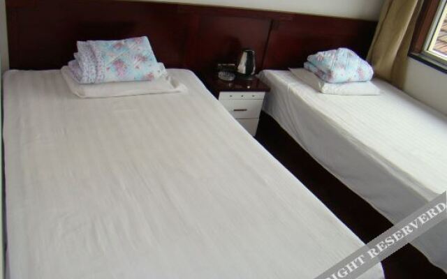 Yuanping Jixiang Hotel