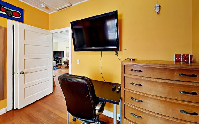 224 W Micheltorena Street House