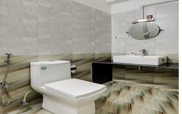 OYO 603 Hotel Opera