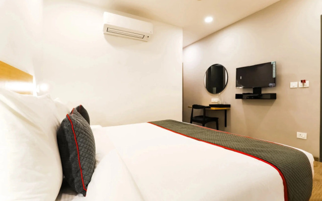 OYO Townhouse 311 Ekana Stadium