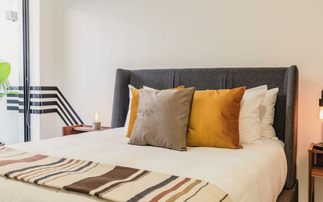 Cozy & Hip Roma Apt with 2 Private Terraces!