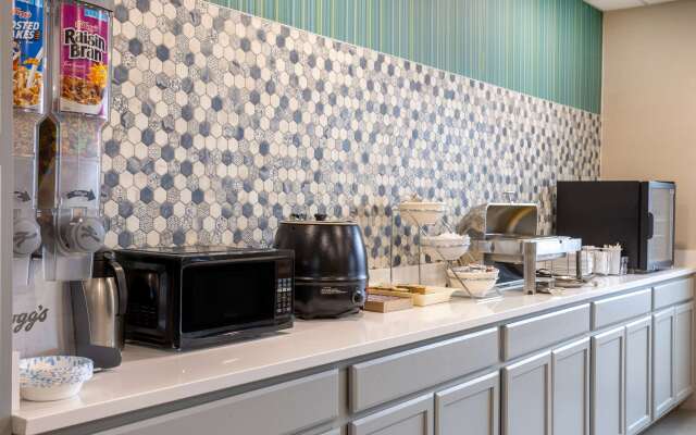 Wingate by Wyndham Waldorf/Washington DC Area