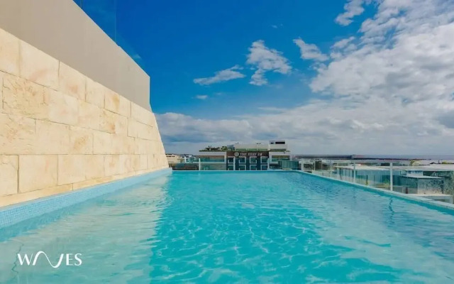 1 Rec. Steps From the Beach Rooftop Pool