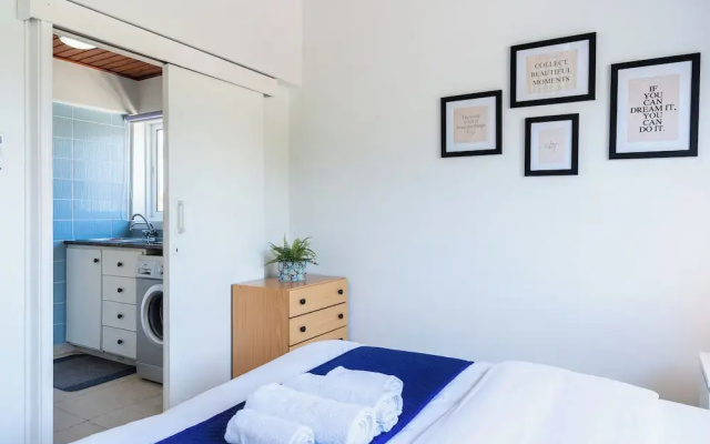 Lazuli 1-BR W Pool & Balcony in Larnaca