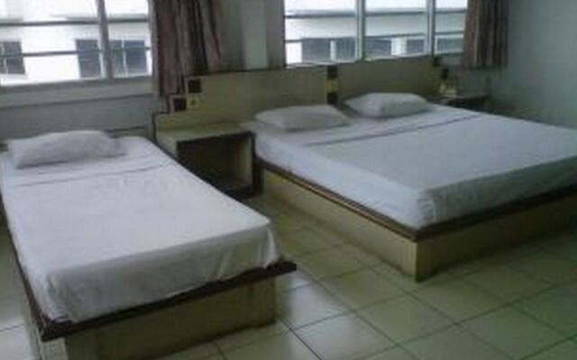 Nyata Plaza Hotel