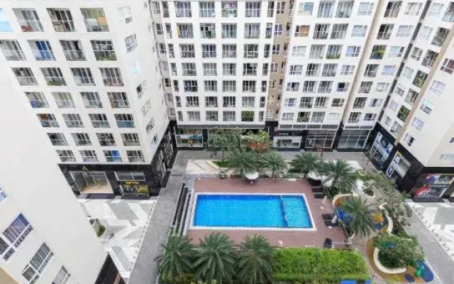 Sky Center Apartments near TSN Airport